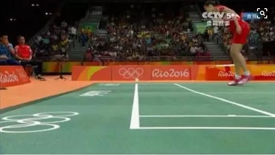  定位球防守现漏洞，致命失误葬送胜果