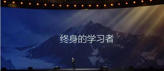  跨年大战火星撞地球引爆观众席