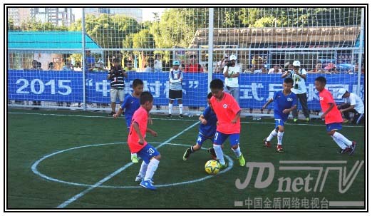  国际邀请赛开战，中外球队切磋技艺