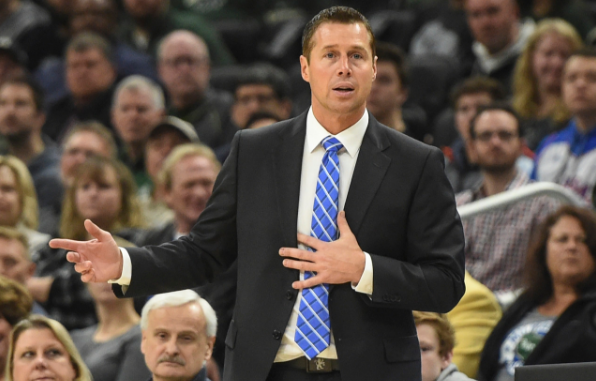  国王福克斯关键球助队险胜开拓者