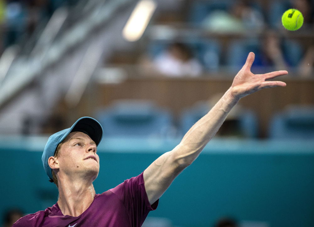  辛纳发球火力全开，蒙特利尔站斩获生涯首冠